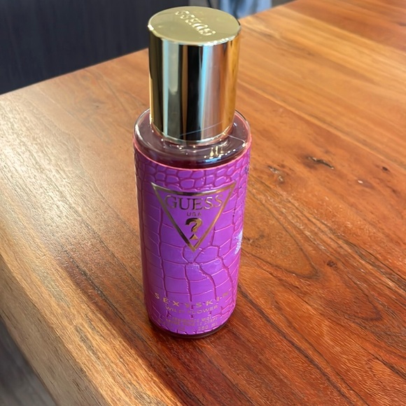 Guess wild flower body mist - Picture 1 of 3